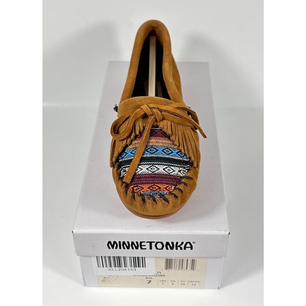 Minnetonka Moccasins Women’s 7 – w/ Aztec Woven Pattern (New w/ Box)
